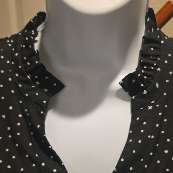 Chic Black Dress with White Dots - Picture 4 of 10